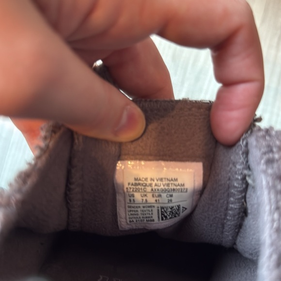 Converse Platform Low Cozy Sherpa Sneakers - Picture 7 of 8